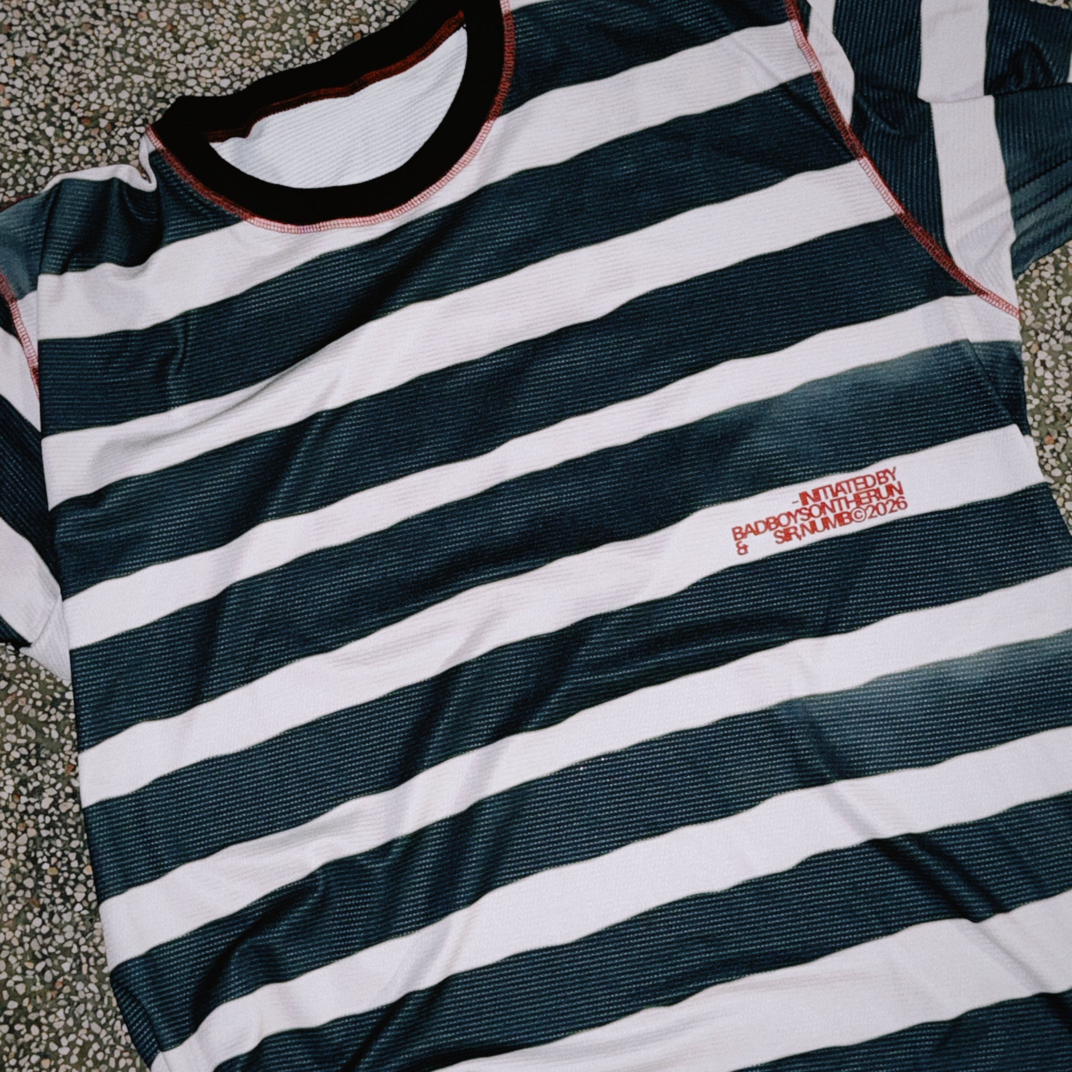 SIR,PLUS.© [UNBOTHERED PACE] A BBOTR & SIR,NUMB.© INITIATIVE T-SHIRT [DROP-03]